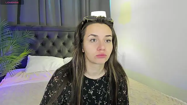 Domirelle online show from 05-22-26, 03:48