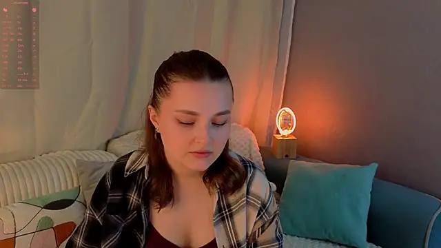 LorriMonz online show from 06-05-26, 01:43