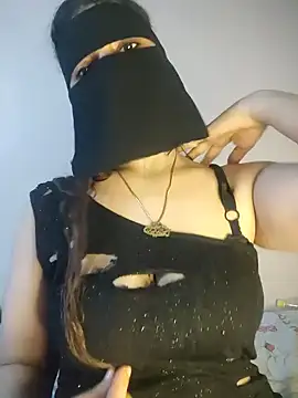 Snapshot of Yasmin_Oh chatting on 07-19-26, 09:11 Yasmin Oh online show from 07-19-26, 09:11
