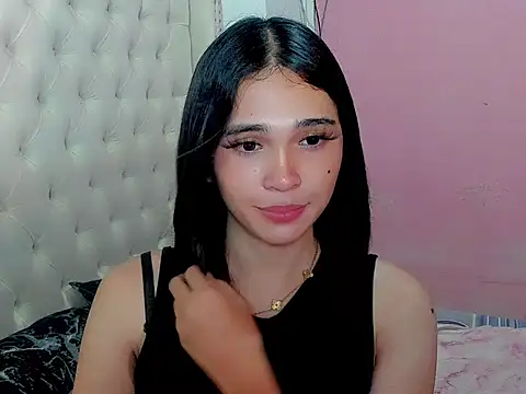 allaboutlara  online show from 04-06-26, 11:11