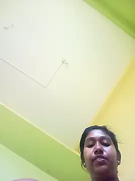 Snapshot of bannerjeesneha20 chatting on 04-24-26, 01:29 bannerjeesneha20 online show from 04-24-26, 01:29