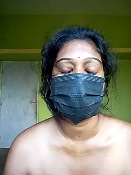 Snapshot of bannerjeesneha20 chatting on 04-13-26, 02:37 bannerjeesneha20 online show from 04-13-26, 02:37