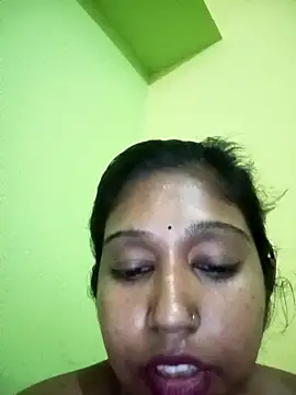 Snapshot of bannerjeesneha20 chatting on 04-24-26, 02:19 bannerjeesneha20 online show from 04-24-26, 02:19