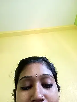Snapshot of bannerjeesneha20 chatting on 05-08-26, 02:48 bannerjeesneha20 online show from 05-08-26, 02:48