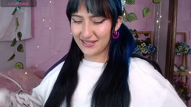 eyes moonn online show from 04-28-26, 12:09