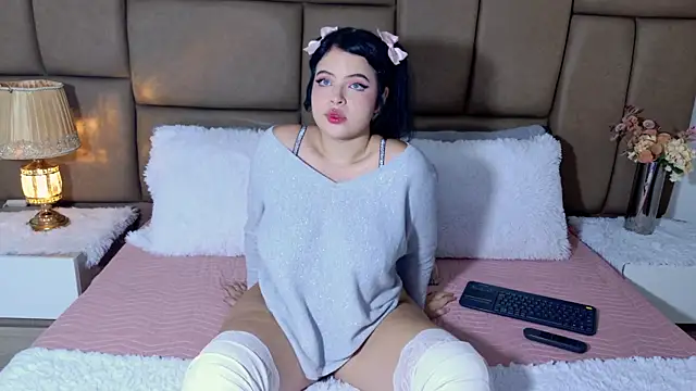 Elodie Laurent online show from 04-16-26, 12:28