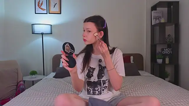 SophiaAltidor online show from 03-31-26, 01:40