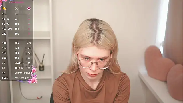 CarleySuski online show from 04-09-26, 04:58