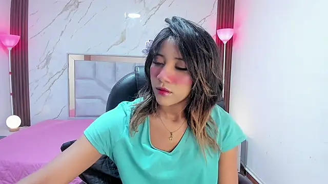EsperanzaMora online show from 04-21-26, 11:50