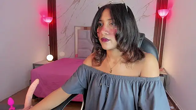 EsperanzaMora online show from 05-19-26, 12:01