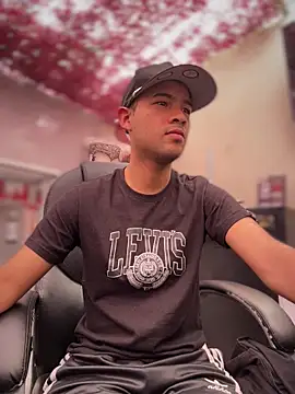 Zhang Weii online show from 03-24-26, 04:29