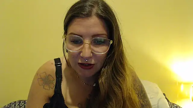 MaitresseGwene online show from 04-16-26, 09:39