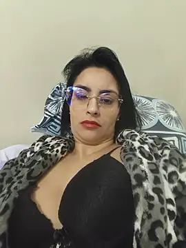 Snapshot of SecretaryX chatting on 05-22-26, 03:48 SecretaryX online show from 05-22-26, 03:48