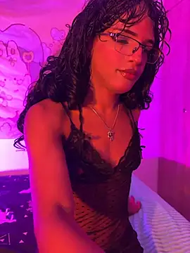 Snapshot of LunuxSiren chatting on 03-27-26, 11:38 LunuxSiren online show from 03-27-26, 11:38