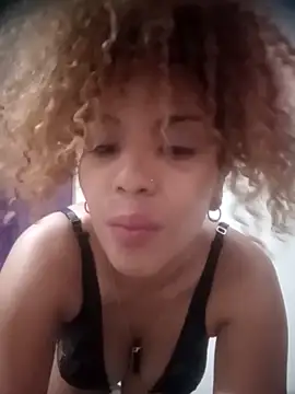 Snapshot of SolashLitzy_Curly chatting on 05-30-26, 02:34 SolashLitzy Curly online show from 05-30-26, 02:34
