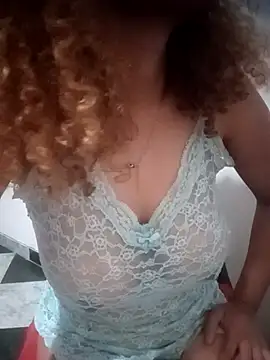 Snapshot of SolashLitzy_Curly chatting on 06-10-26, 06:36 SolashLitzy Curly online show from 06-10-26, 06:36