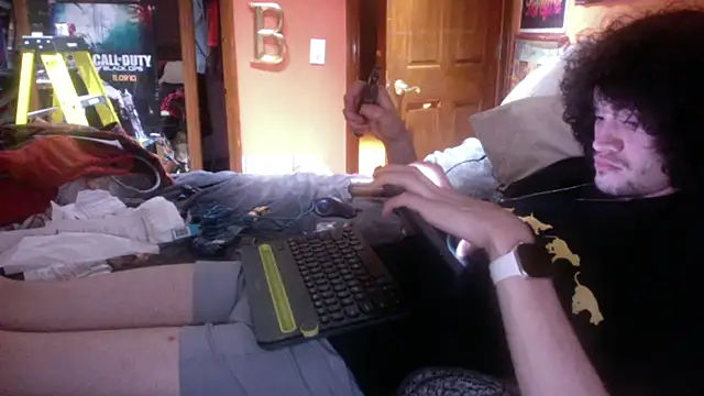 Teddy4420 online show from 05-12-26, 12:41