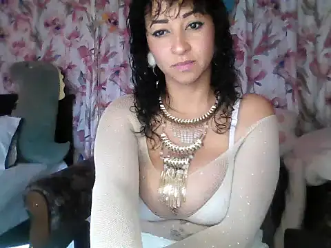 SusanCortez  online show from 04-25-26, 06:05