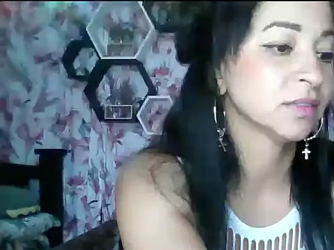SusanCortez  online show from 05-23-26, 07:46