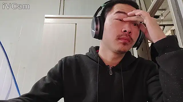 dyjdddttj online show from 04-21-26, 01:42