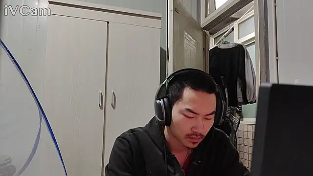dyjdddttj online show from 04-21-26, 12:34
