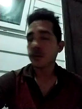 Snapshot of Gabriel_leon33 chatting on 06-30-26, 12:21 Gabriel leon33 online show from 06-30-26, 12:21