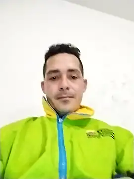 Snapshot of Gabriel_leon33 chatting on 06-10-26, 06:14 Gabriel leon33 online show from 06-10-26, 06:14