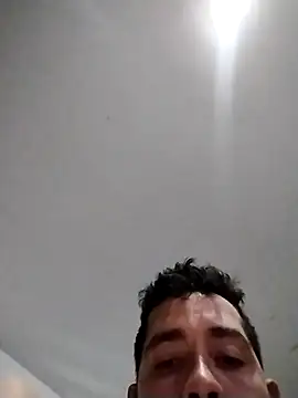 Snapshot of Gabriel_leon33 chatting on 06-18-26, 07:51 Gabriel leon33 online show from 06-18-26, 07:51