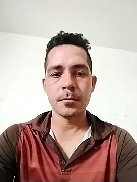 Snapshot of Gabriel_leon33 chatting on 06-06-26, 08:36 Gabriel leon33 online show from 06-06-26, 08:36