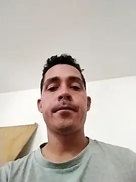 Snapshot of Gabriel_leon33 chatting on 06-10-26, 07:26 Gabriel leon33 online show from 06-10-26, 07:26