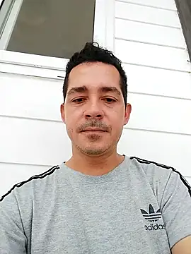 Snapshot of Gabriel_leon33 chatting on 06-30-26, 06:19 Gabriel leon33 online show from 06-30-26, 06:19