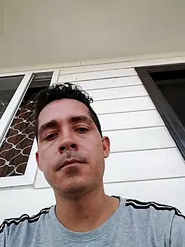 Snapshot of Gabriel_leon33 chatting on 06-19-26, 09:20 Gabriel leon33 online show from 06-19-26, 09:20