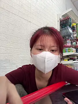 Bethiencute online show from 04-15-26, 04:18