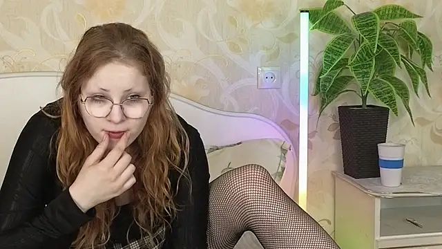 Sophie Starr online show from 07-14-26, 04:06