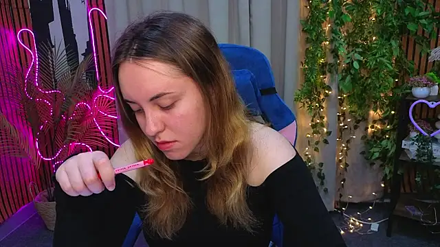 LucyMendoza online show from 03-26-26, 12:25