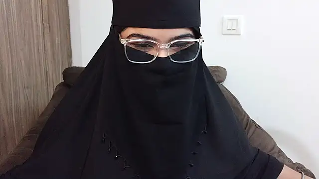 karandeep kaur isback online show from 03-27-26, 01:34