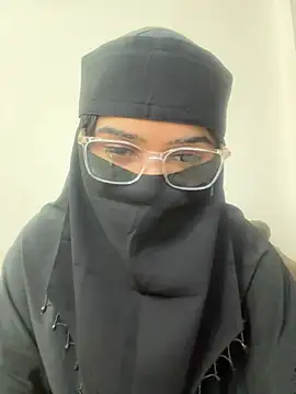 karandeep kaur isback online show from 03-26-26, 10:35