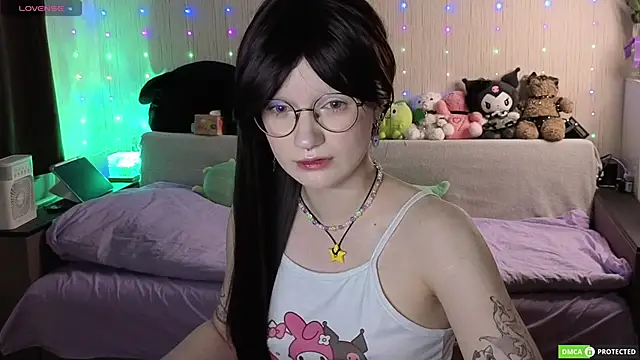 Snapshot of JulietFisher chatting on 05-10-26, 04:16 JulietFisher online show from 05-10-26, 04:16