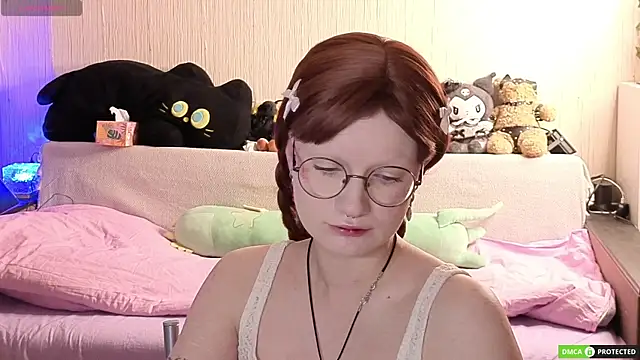 Snapshot of JulietFisher chatting on 05-03-26, 04:17 JulietFisher online show from 05-03-26, 04:17