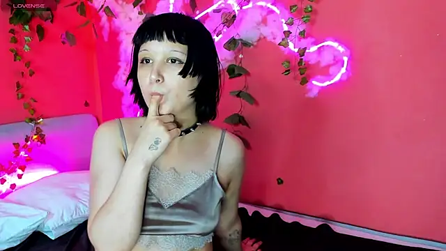 Amelia goth online show from 04-16-26, 09:39