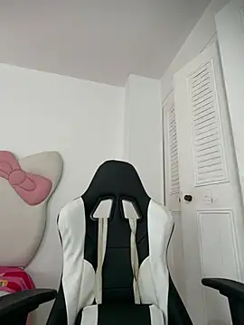 Valerie-S online show from 05-05-26, 01:36