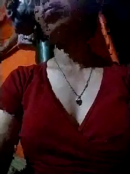 Snapshot of Ely-cute2k chatting on 04-24-26, 12:07 Ely-cute2k online show from 04-24-26, 12:07