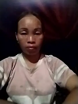 Snapshot of Ely-cute2k chatting on 05-15-26, 01:42 Ely-cute2k online show from 05-15-26, 01:42