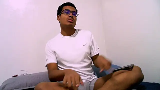 ThiagoVega  online show from 04-19-26, 03:29