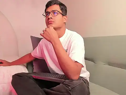ThiagoVega  online show from 06-26-26, 06:30
