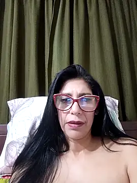 SamanthaRosse01  online show from 04-24-26, 03:08