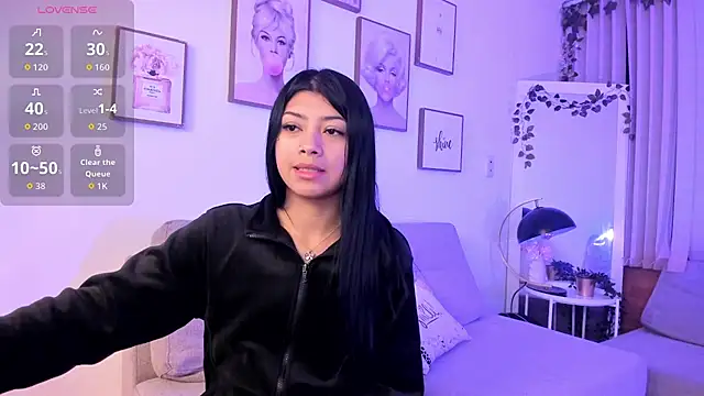emilydolly  online show from 04-30-26, 10:33
