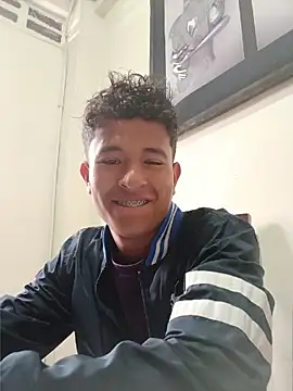 Snapshot of TwoMuchFun11 chatting on 03-31-26, 01:13 TwoMuchFun11 online show from 03-31-26, 01:13