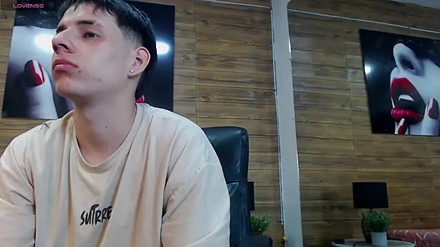 RoaSexi25 online show from 03-25-26, 03:06