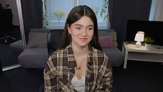 Snapshot of SunnyBloss chatting on 03-27-26, 01:12 SunnyBloss online show from 03-27-26, 01:12